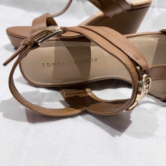 Tommy Hilfiger Mare Wedge Sandals Women’s Size 9.5 – Tan Platform Heels - Picture 5 of 6